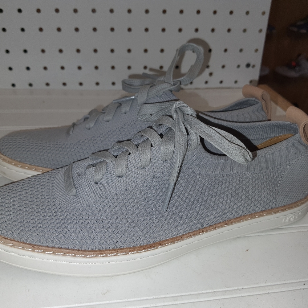 Ugg Sidney Sneaker Light Grey Size 8